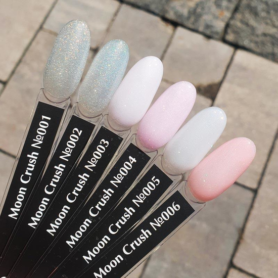 Гель-лак Komilfo Moon Crush 005 (молочний, зелені-блакитні-золоті блискітки, напівпрозорий), 8 мл, Об`єм: 8 мл
, Колір: 0054