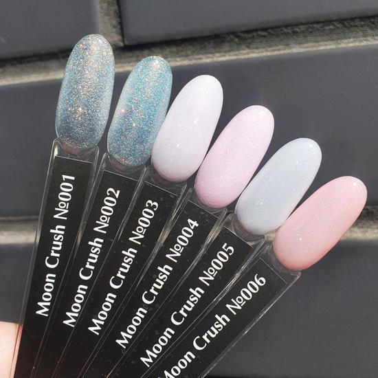 Гель-лак Komilfo Moon Crush 005 (молочний, зелені-блакитні-золоті блискітки, напівпрозорий), 8 мл, Об`єм: 8 мл
, Колір: 0055