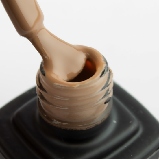 Гель-лак MOON FULL Autum - Winter №639 (Насыщенный латте), 8 мл2